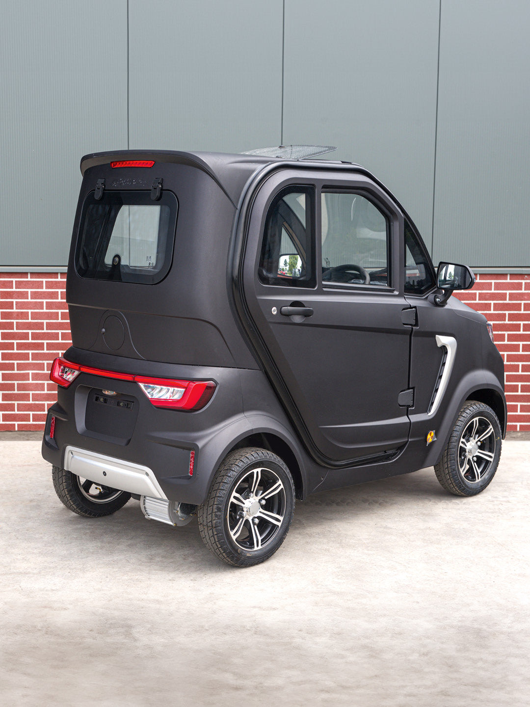 TTZ Electric invalidenvoertuig 2.0 – Mat Zwart