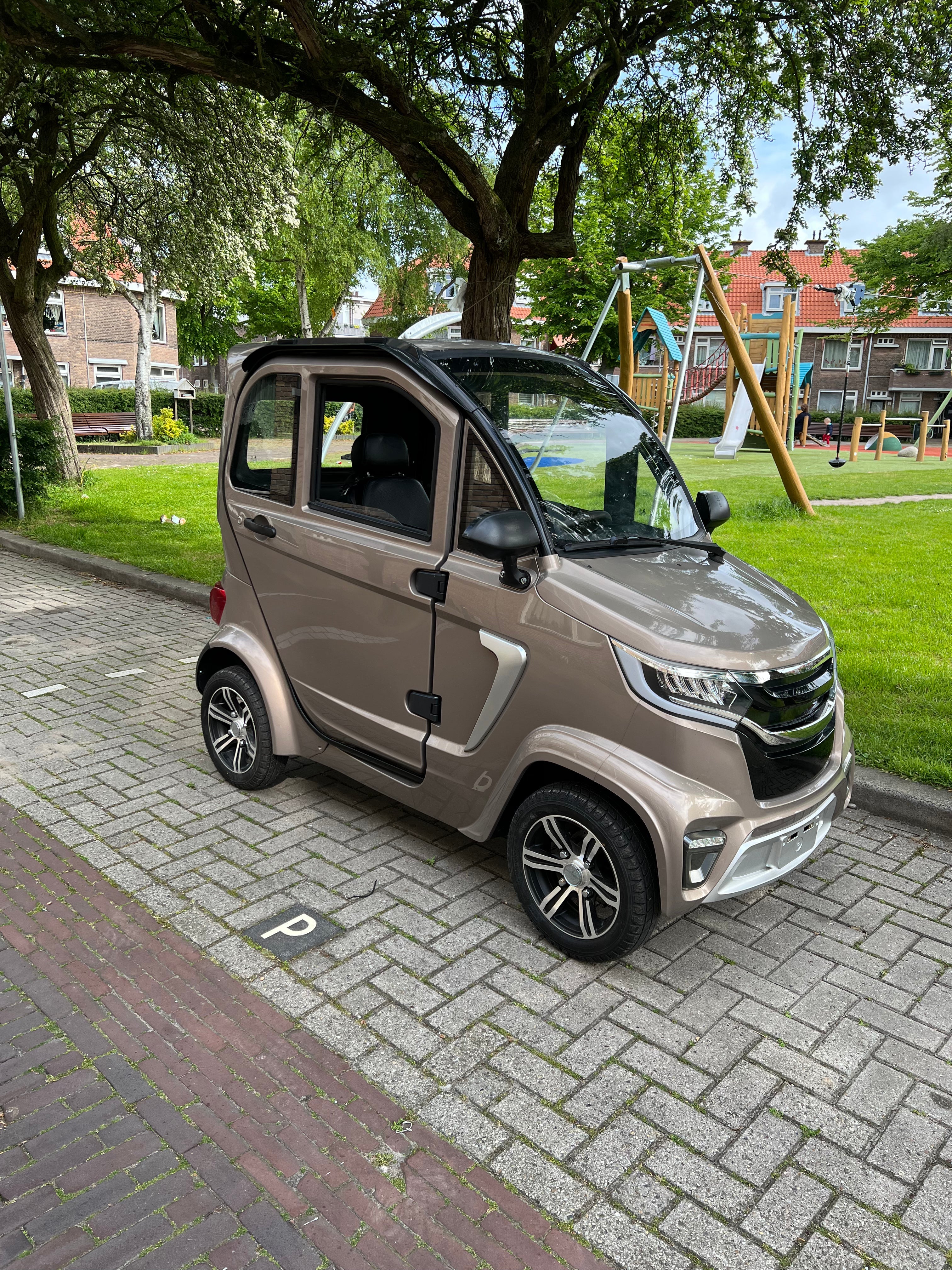 TTZ Electric invalidenvoertuig 1.0 – Beige