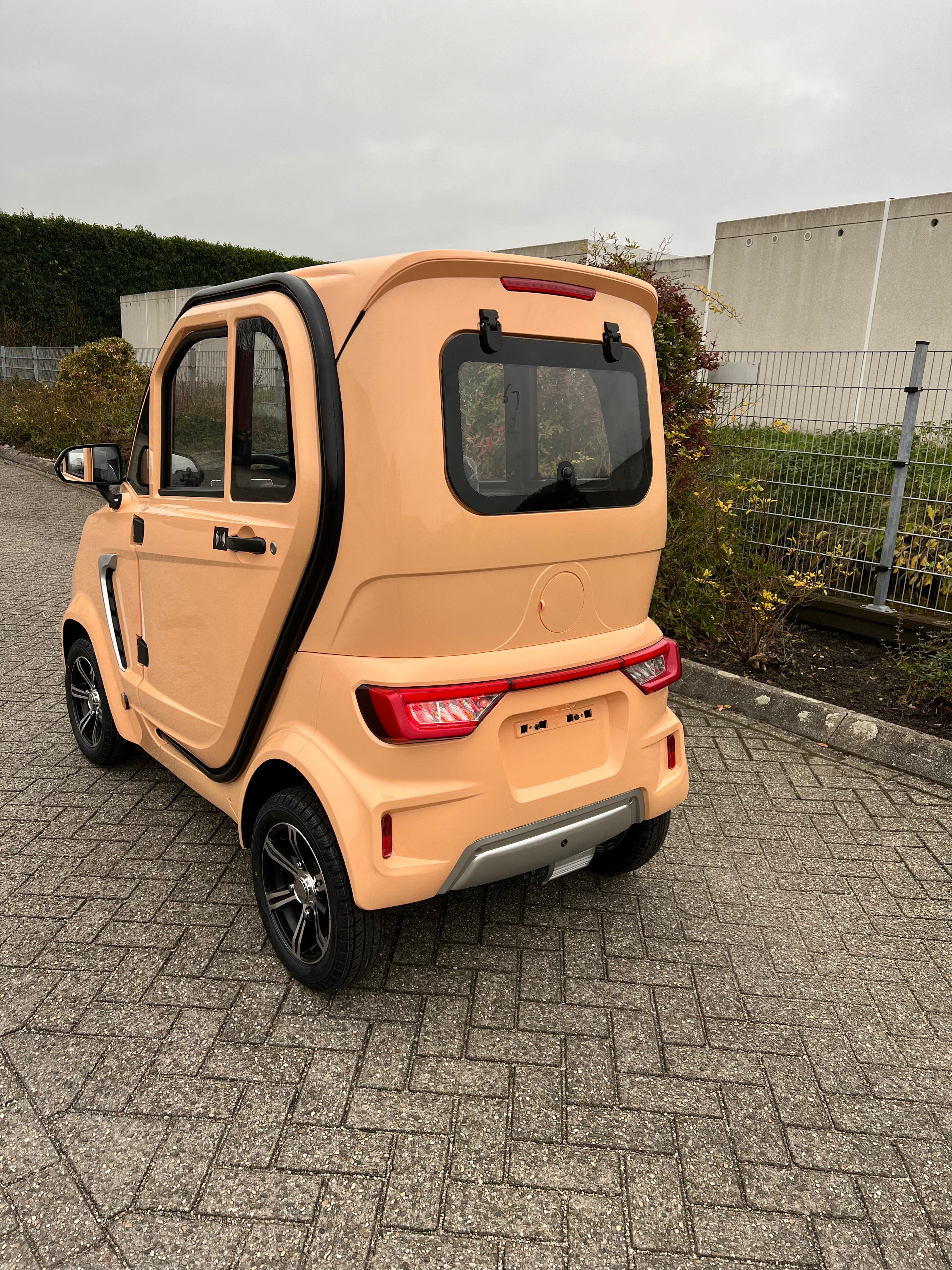 TTZ Electric invalidenvoertuig 2.0 – Bruin/Oranje