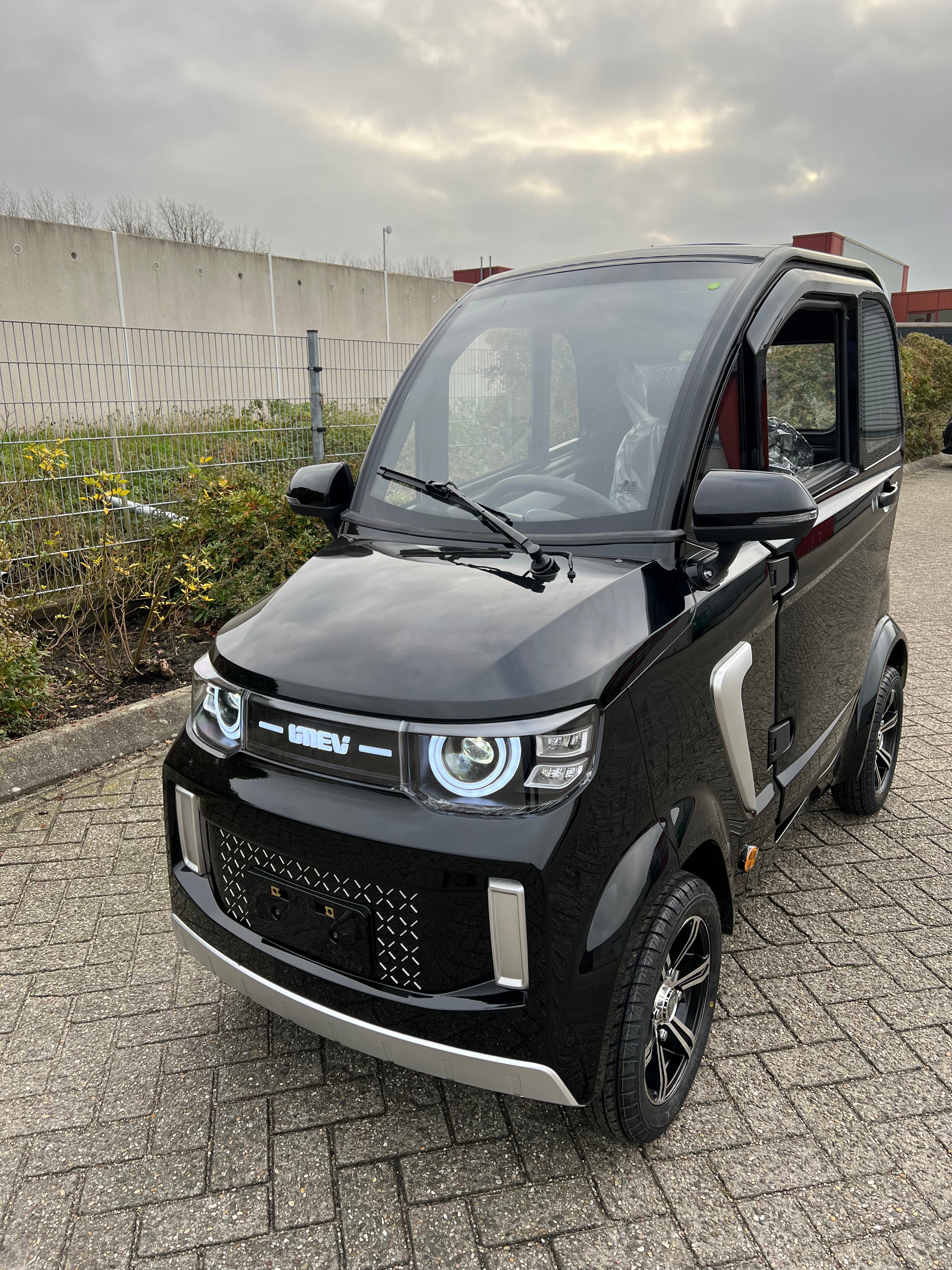 TTZ Electric invalidenvoertuig 2.0 – Zwart