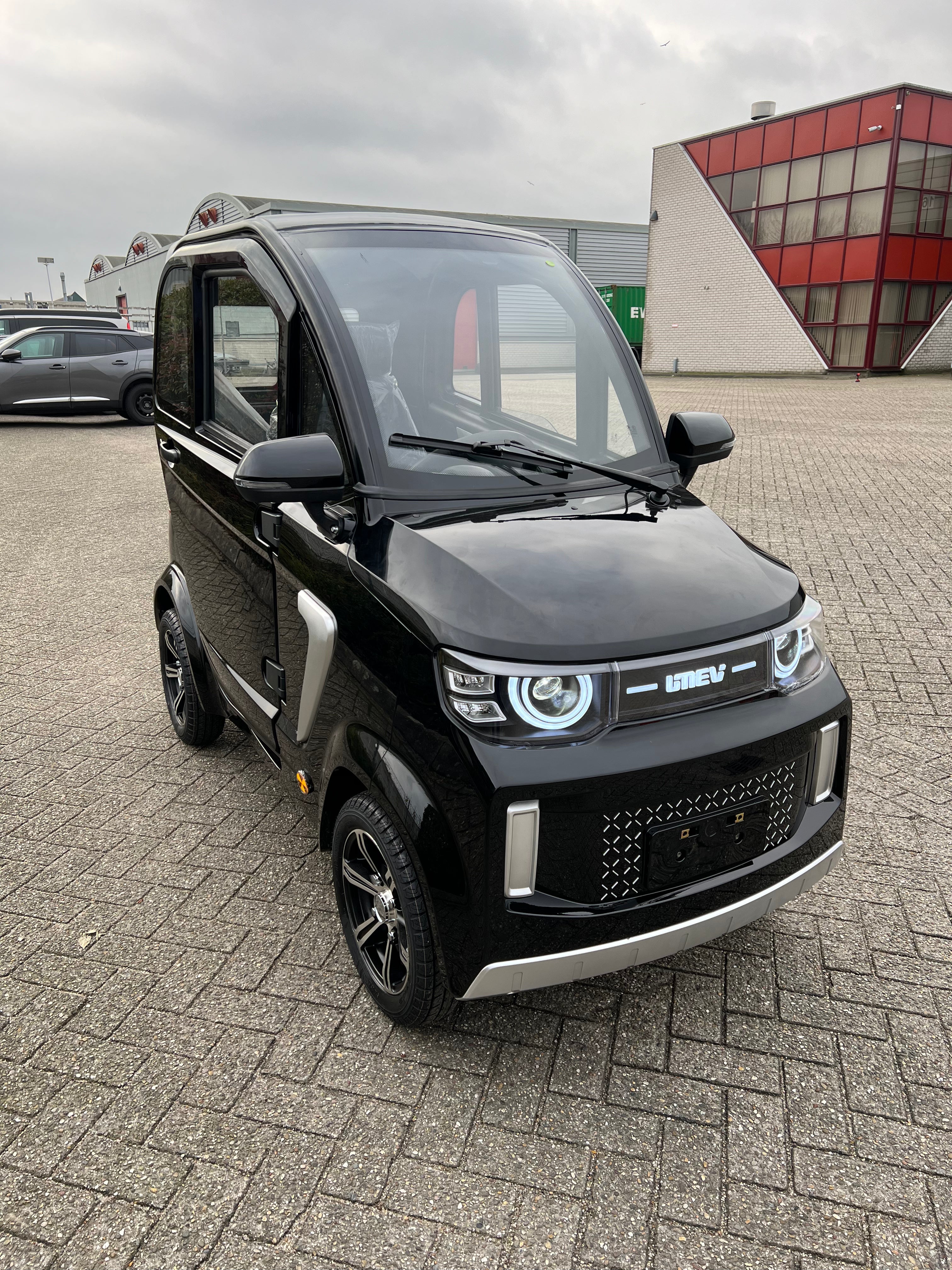 TTZ Electric invalidenvoertuig 2.0 – Zwart