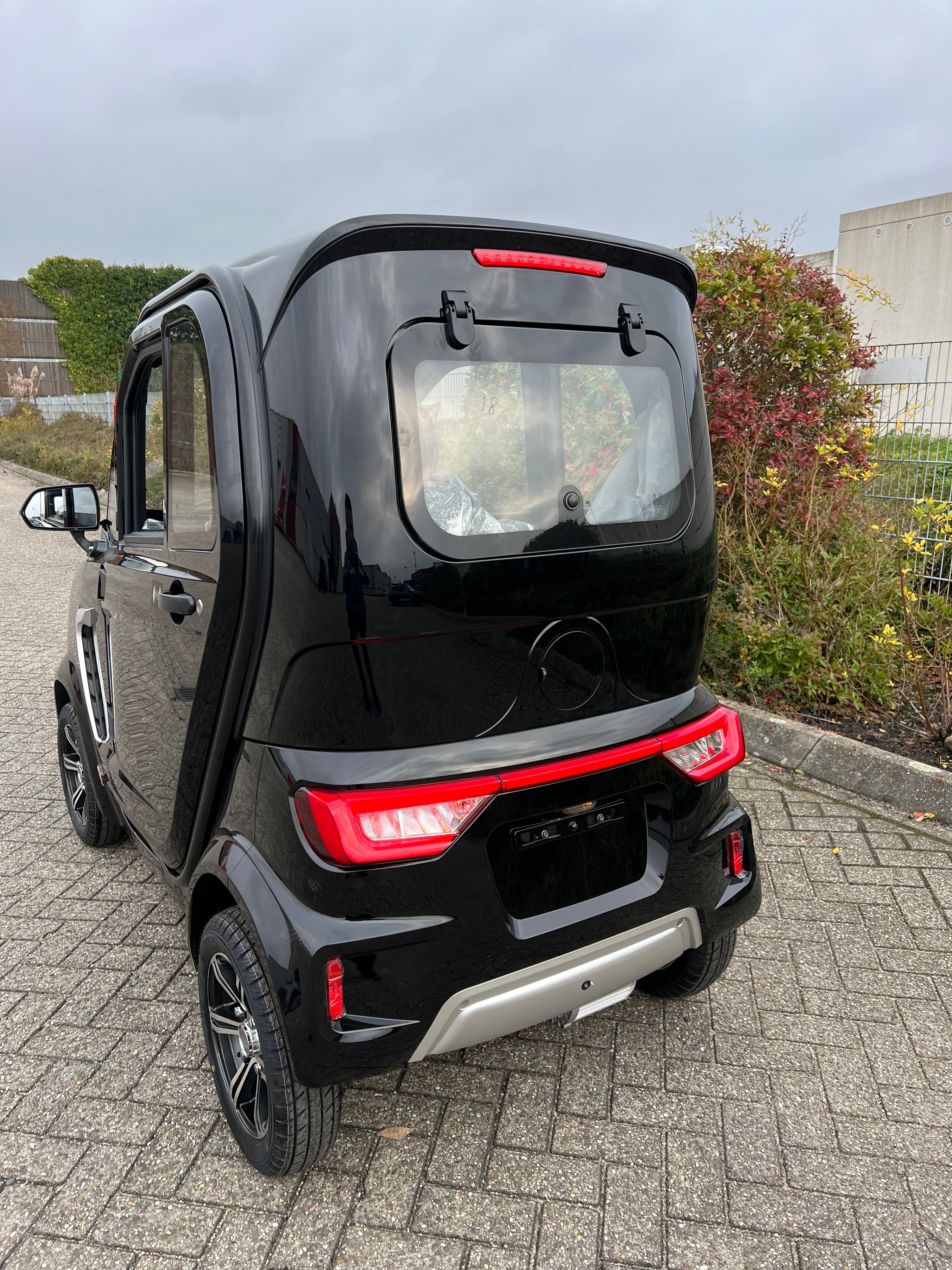 TTZ Electric invalidenvoertuig 2.0 – Zwart
