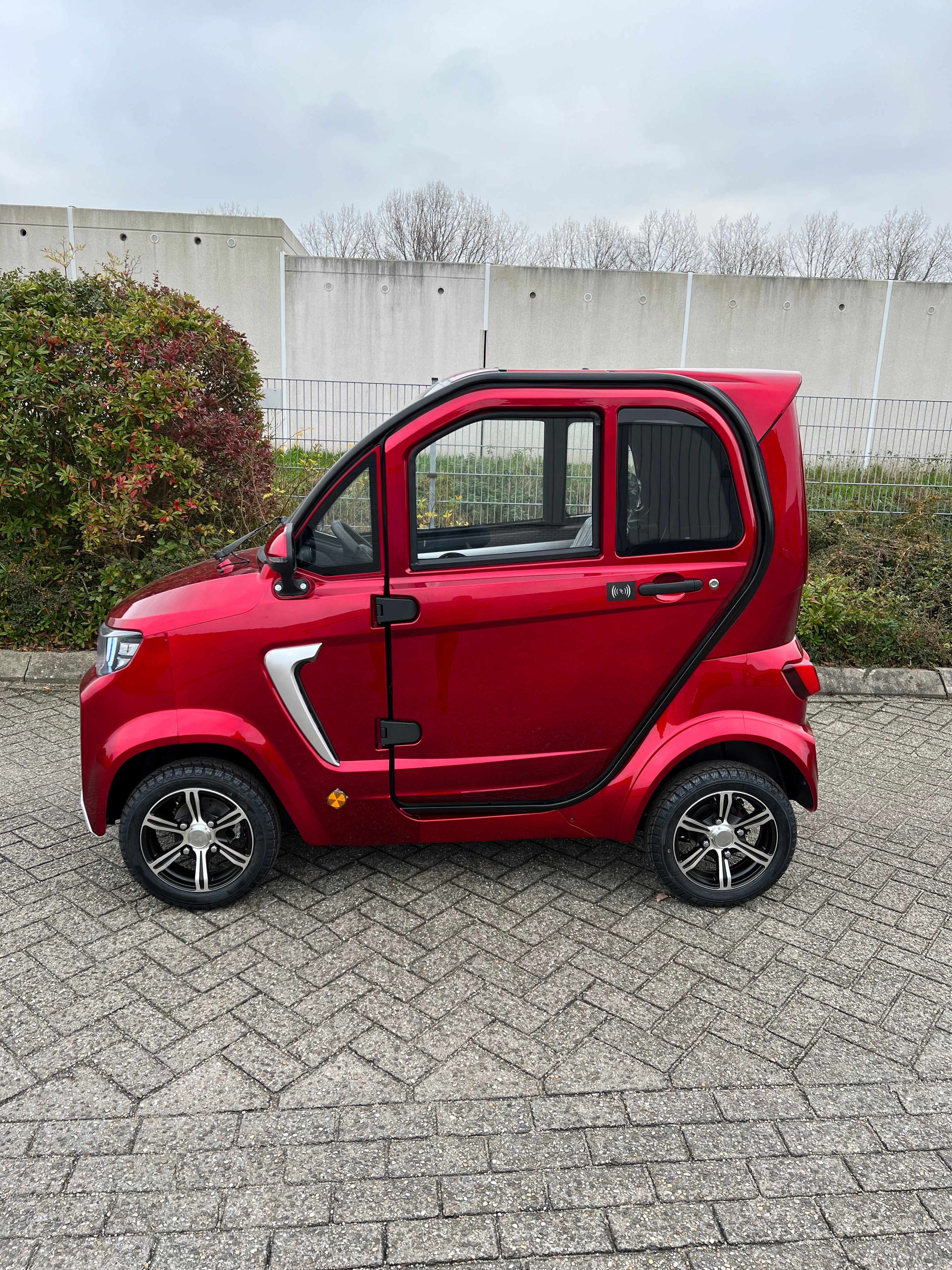 TTZ Electric invalidenvoertuig 2.0 – Rood