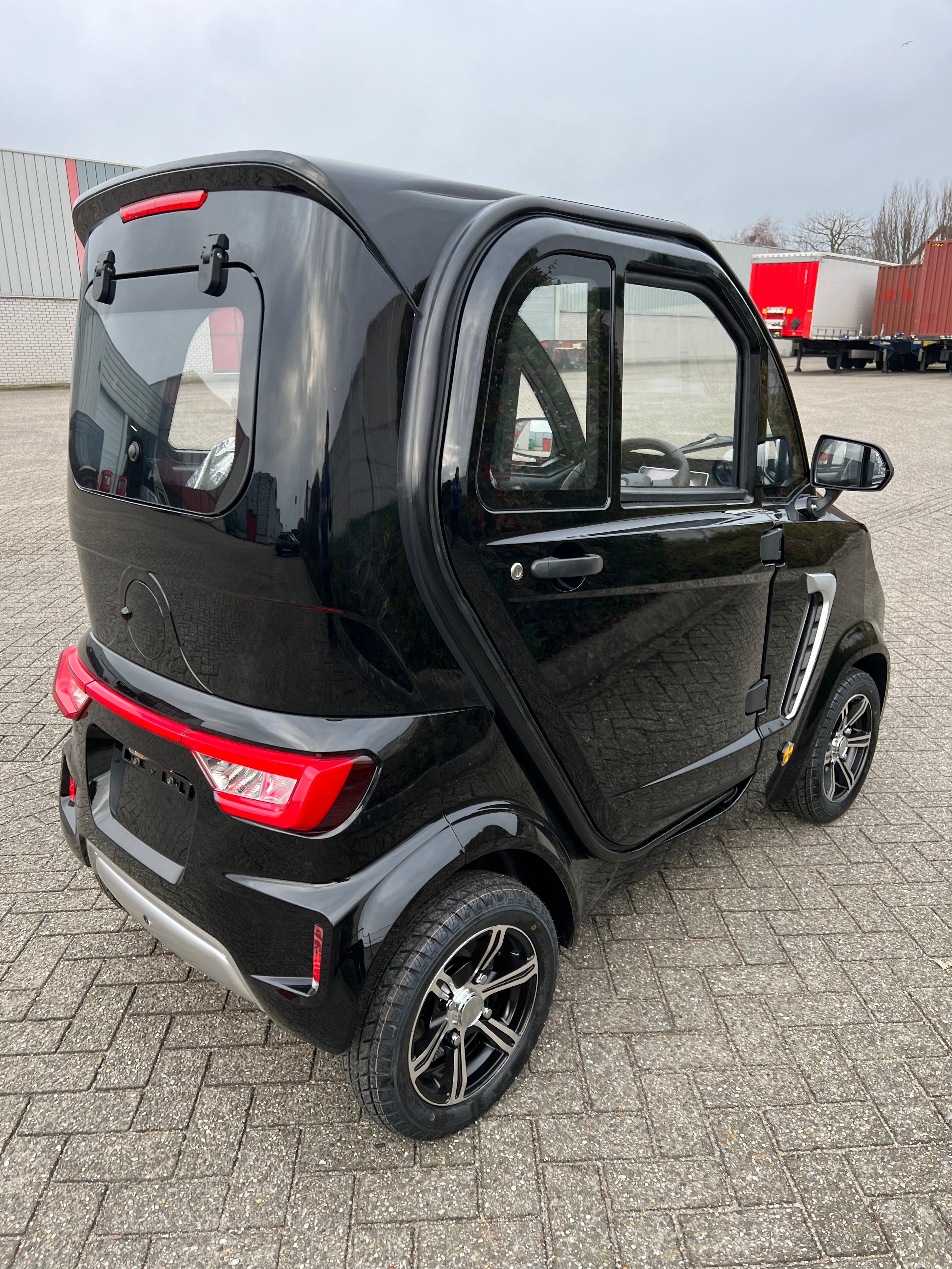 TTZ Electric invalidenvoertuig 2.0 – Zwart