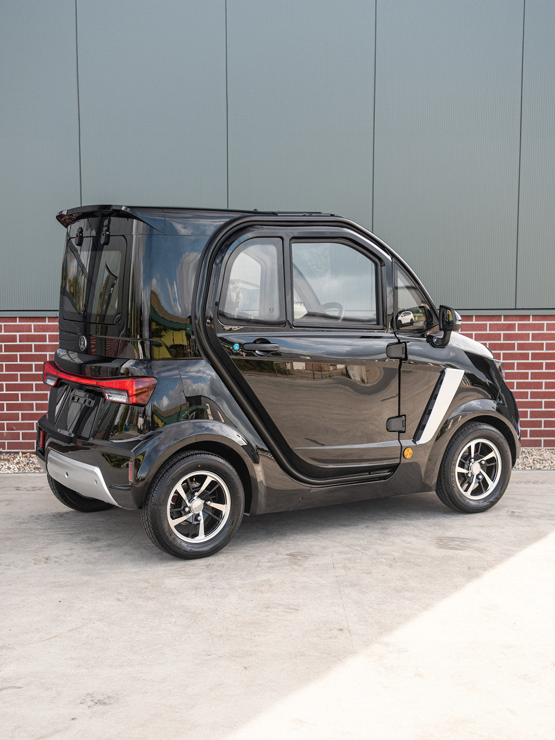 TTZ Electric City Car 4 Personen – Zwart