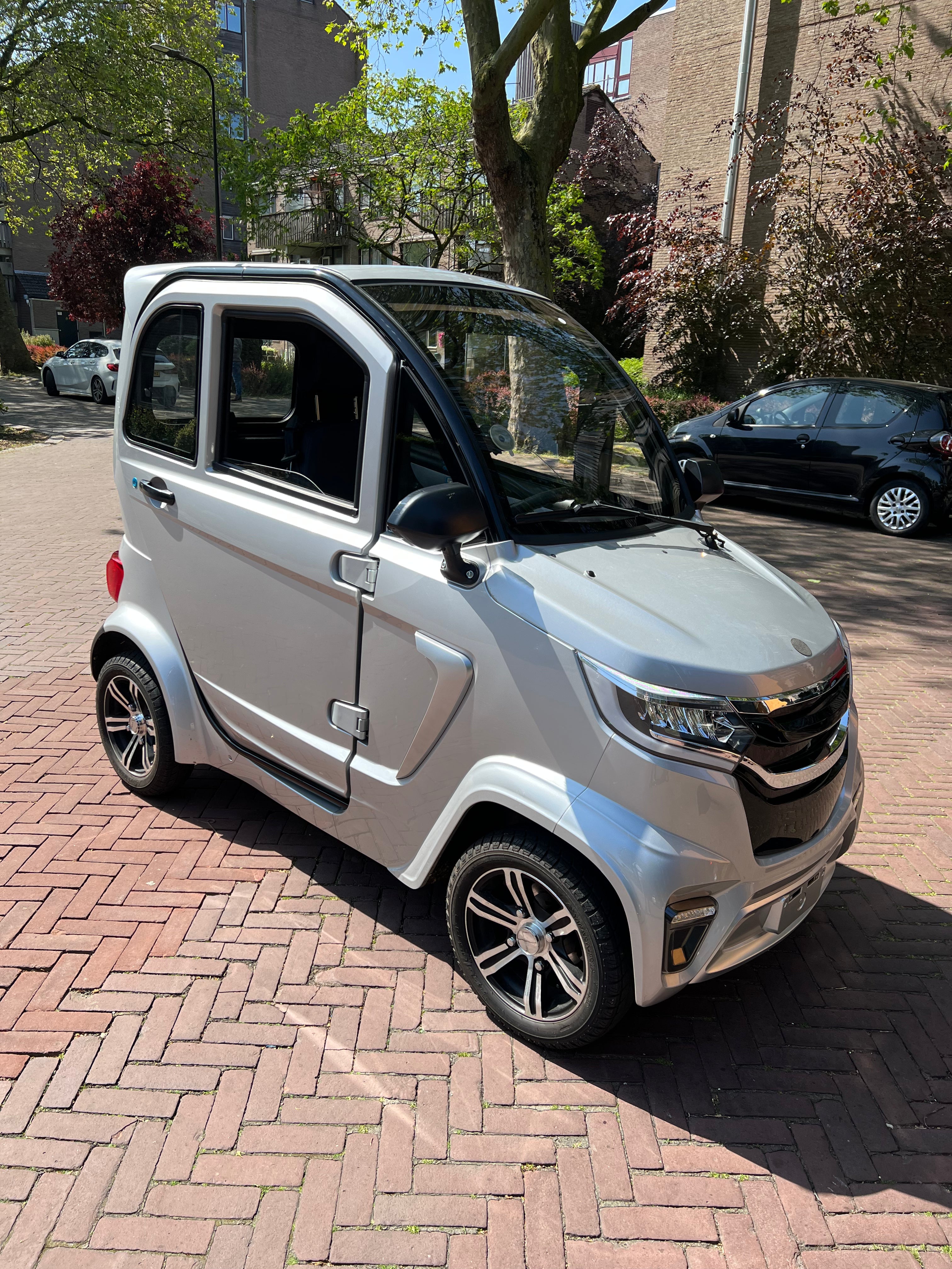 TTZ Electric invalidenvoertuig 1.0 - Zilver