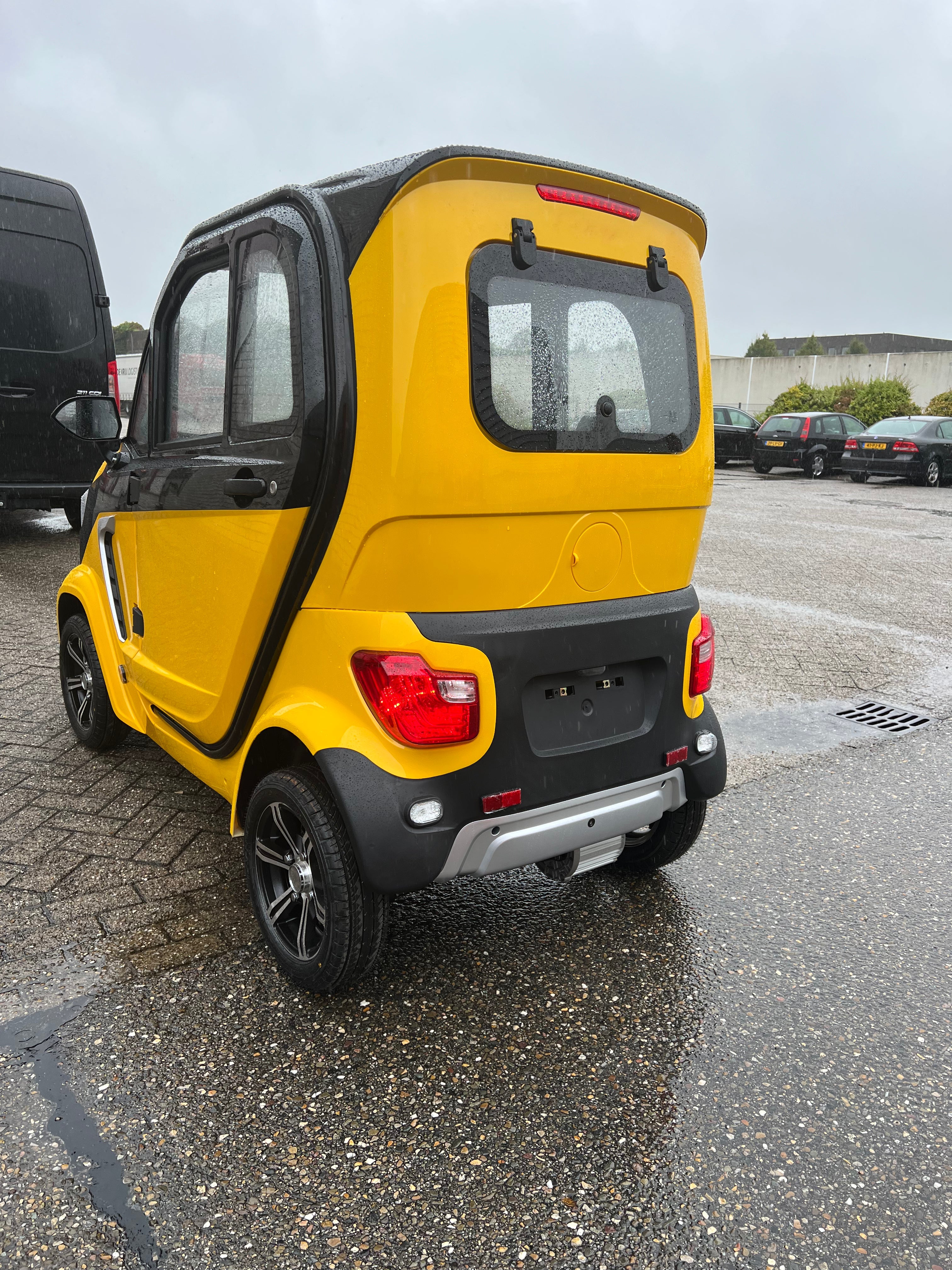 TTZ Electric invalidenvoertuig 1.0 – Geel